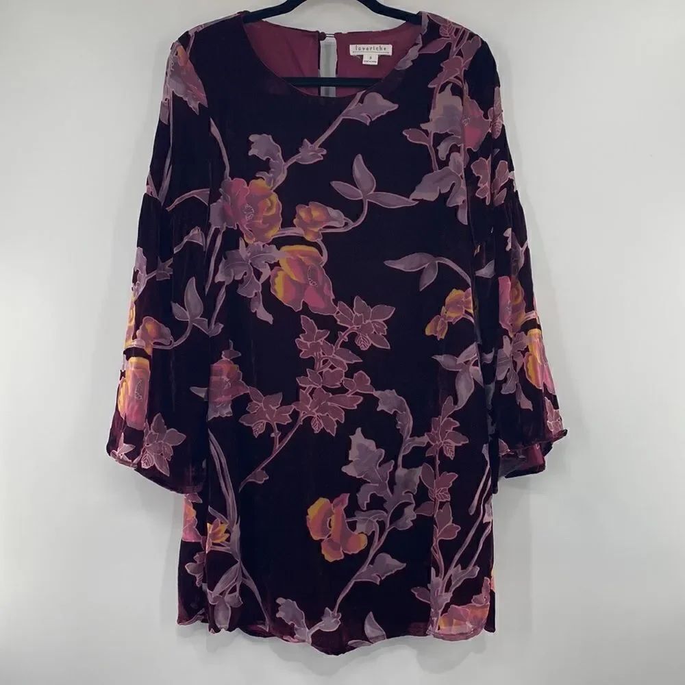 3For$20 Loveriche Velvet Floral Bell Arms Dress size: small